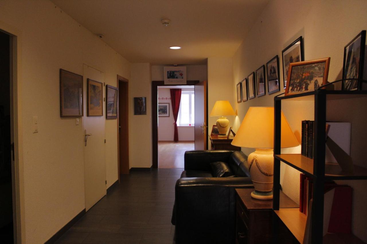 Hotel De Ville Les Verrieres 外观 照片